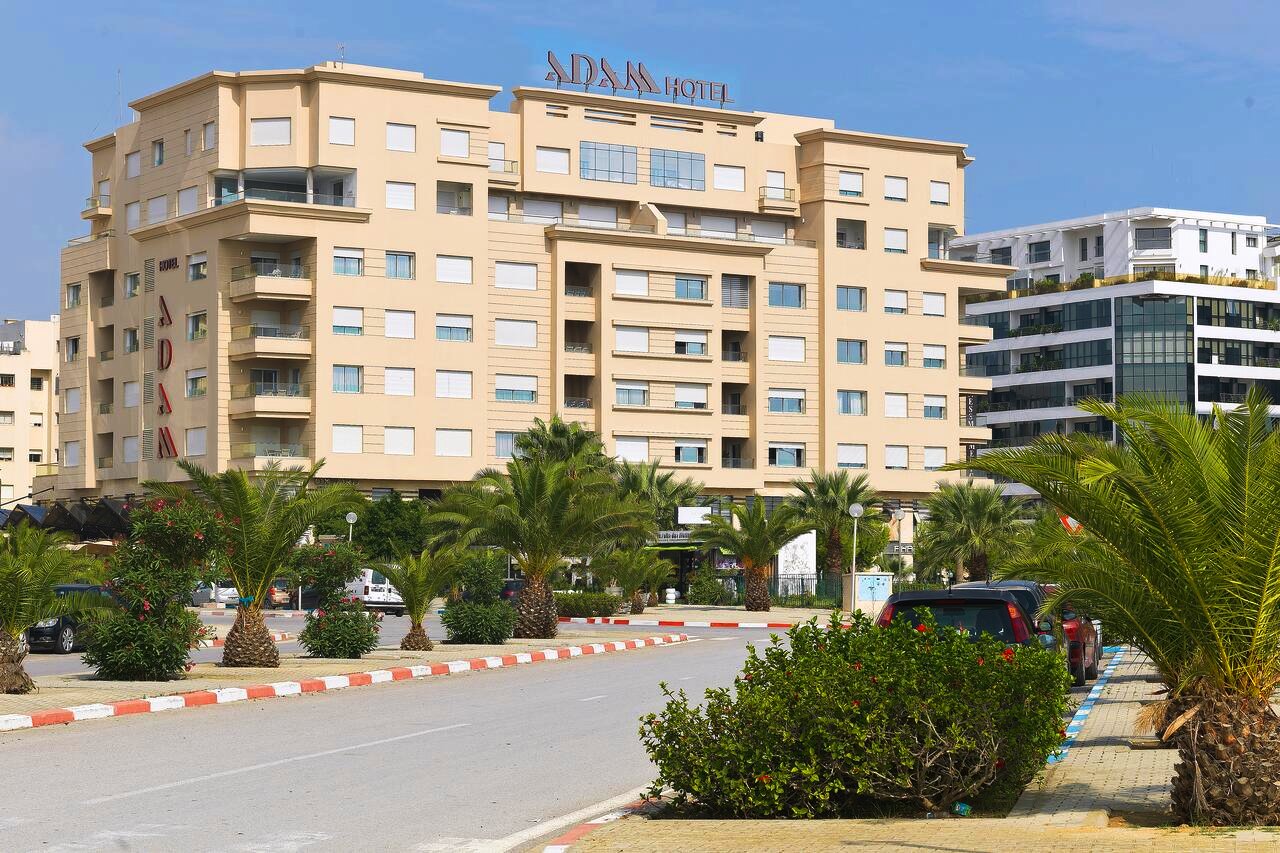 ADAM HOTEL SUITES