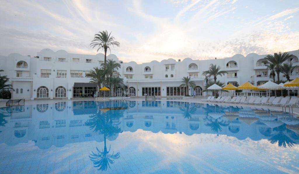 Iris Djerba Hotel & Thalasso( célibataires Interdits)