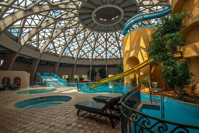 Suite Hôtel Les Charmilles  & Spa